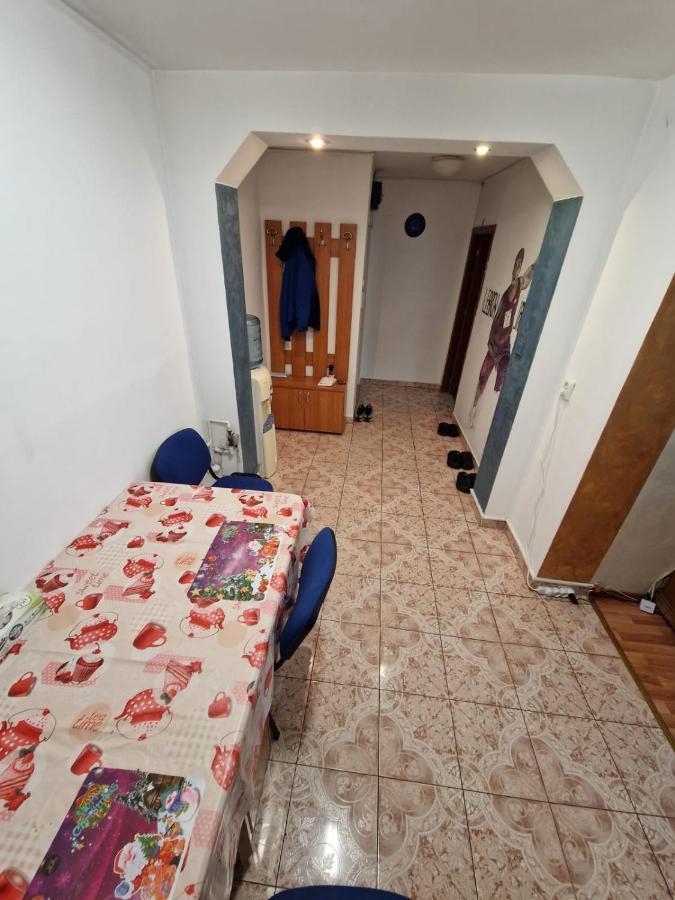 Apartament Victoria Apartment Targu Jiu Ngoại thất bức ảnh