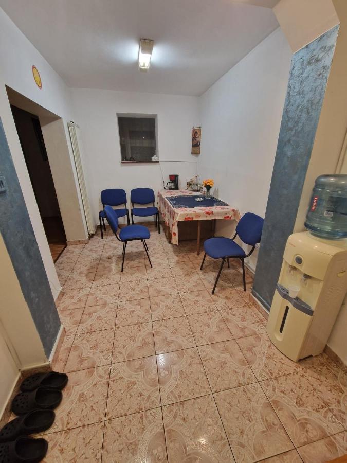 Apartament Victoria Apartment Targu Jiu Ngoại thất bức ảnh